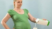 德国65岁女子人工受孕 高龄孕妇挑战四胞胎