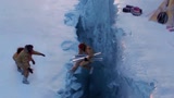 南极科考队遇壮观地裂，死里逃生