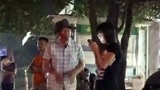 《极限挑战4》黄渤和女孩亲切谈心 孙红雷扮老遇好人相助