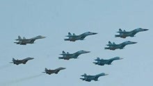 俄罗斯无视美国警告，50架战机同时起飞，公开宣布将支持伊朗