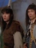 少侠使出灵王宝剑大战琴魔,谁料六弦琴坚不可摧,宝剑瞬间被打飞