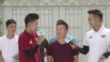 《男生女生向前冲11》男子硬着头皮闯关 腿短是硬伤