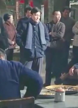 情满四合院:傻柱的嘴真是厉害,三大爷被气到脸发白,太
