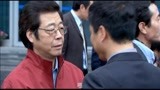 《走出国门》建筑工人们和家人告别远赴非洲