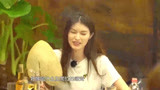 青春旅社：何穗太害羞扇子挡脸，潇洒哥开演唱会豪气送王源6张票