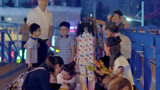 战狼犬：李旭帆带领狗狗摆摊，努力赚钱工作，只为养下狗狗！