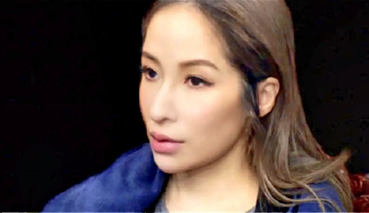 欧美妈妈带着儿子女儿一起直播萝莉男童母女 