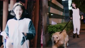 Watch the latest Kiki Xu Walks the Dog in a Hilarious Way (2021) online with English subtitle for free English Subtitle