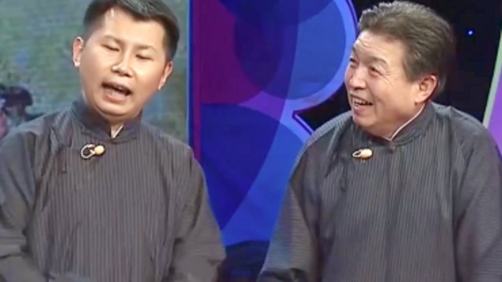 相声《结巴论》片段,何云伟刘洪沂爆笑演绎,看完能笑喷