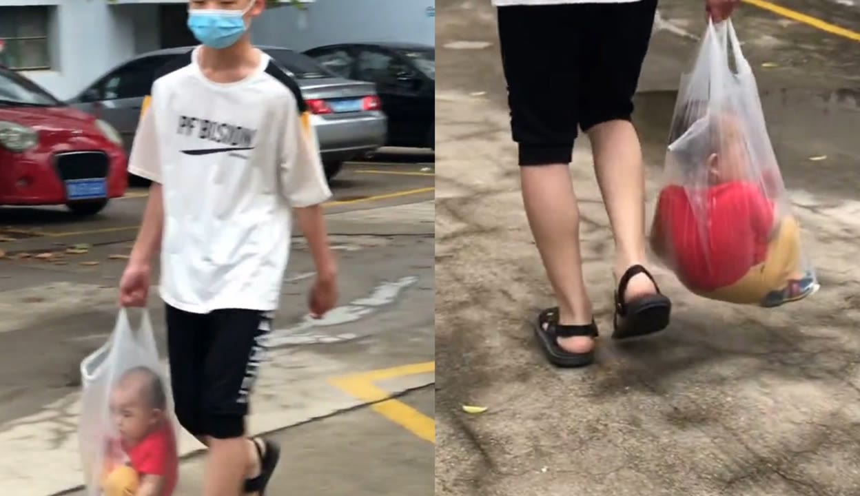欧美妈妈带着儿子女儿一起直播萝莉男童母女 
