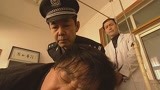 黑洞：张峰果然是个不消停的，在监狱非说警长滥用私刑，太可恶！