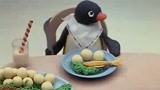 企鹅家族：企鹅宝贝不爱吃蔬菜只爱吃肉，爸爸妈妈拿它没有办法