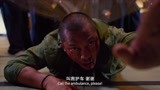 《唐人街探案3》托尼贾单挑日本武士，被围殴到叫救护车，笑翻了