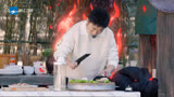 我们的客栈：杨迪接力做饭，熟练掌勺引众人围观，男人做饭就是帅