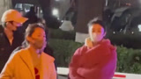 路透：蒋欣露面央视春晚彩排 与粉丝热情挥手