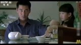 公安局长唐大江爸爸带女儿去饭馆吃饭，被下属猖狂协警拷起来！