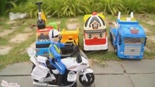 施工车辆救援洒水车和组装儿童玩具车