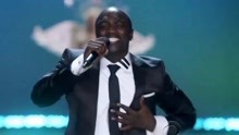 维多利亚的秘密2010大秀表演嘉宾——Akon