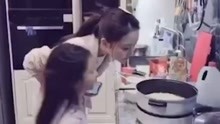 线上看 李小璐分享与甜馨日常 陪女儿写作业做饭弹跳超温馨 (2020) 带字幕 中文配音