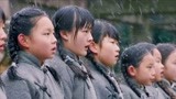 快手枪手快枪手：鬼子让小女孩学日语歌，不料女孩直接被吓哭！