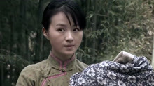 日本女特务来执行任务，不料却忘记自己扮成中国人，情急说出日语