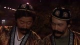 兄弟车行：小伙跟哥们卖烤串，两人竟伪装成新疆人，太机智！