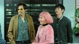 比悲伤更悲伤的故事：吴映洁演小猫女，一头粉色头发，太古灵精怪