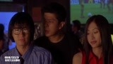 赌侠2002：张家辉美女来酒吧喝酒，划了二十次，一次也没赢