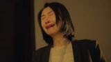 《最酷的世界》刘子枫哭得十分伤心 将洪辉的东西扔进了垃圾桶