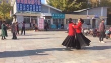 [图]广场交谊舞快三曲《草原祝酒歌》，跳好转三步不容易，演练一下