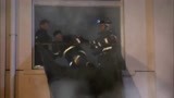 火线英雄：消防员救了一夜火，刚回来又得出动，这就是人民子弟兵