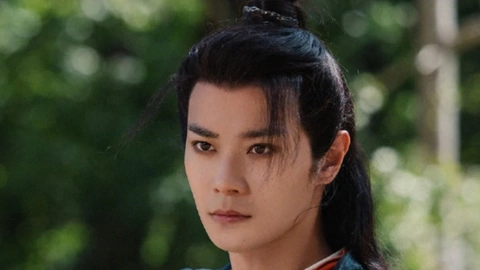 온라인에서 시 10年後再看四大過氣功夫童星，曹駿靠演技翻紅，釋小龍轉型導演 (2025) 자막 언어 더빙 언어