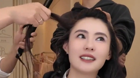  張柏芝談《十二夜》，說沒時間戀愛腦 (2025) Legendas em português Dublagem em chinês